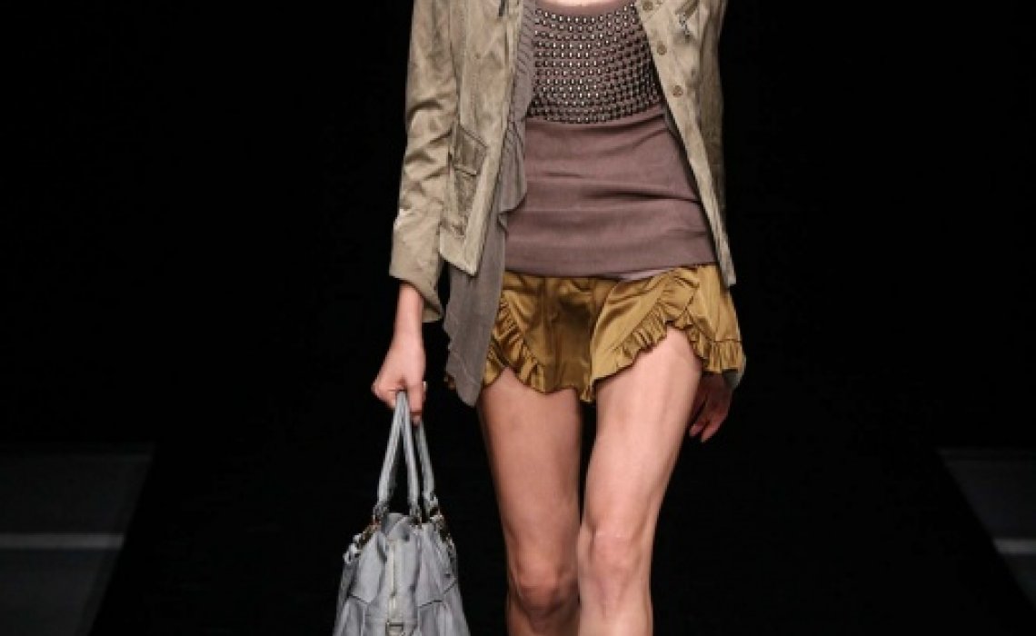 Paris sur Mode - Salone degli stilisti di pret-a-porter femminile Paris sur Mode - Salone degli stilisti di pret-a-porter femminile